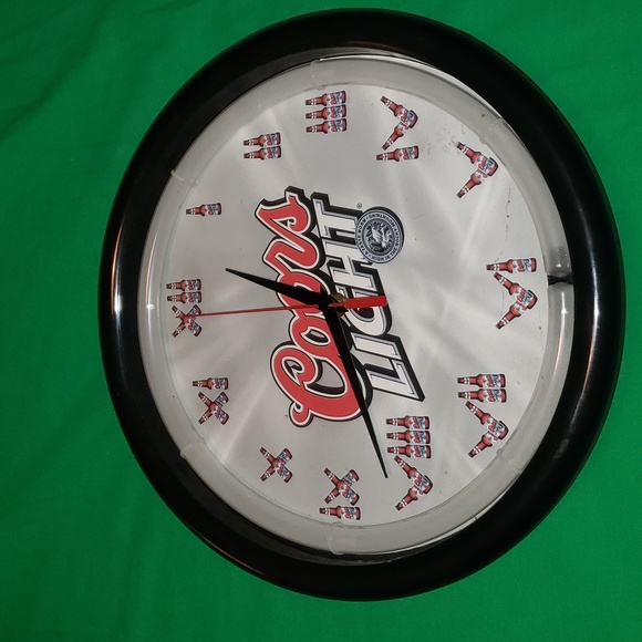 Coors Light Tube Light Clock with AC Adapter - Picture 2 of 8